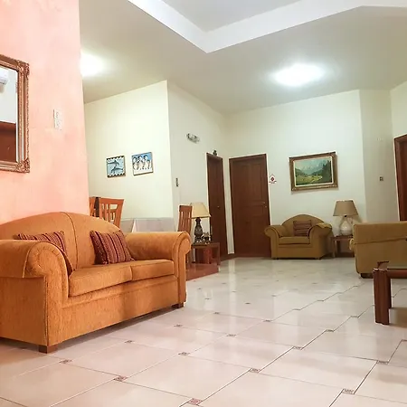 Hotel Lena 2*