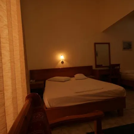 Lena Hotel