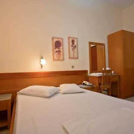 Hotel Lena Iraklion