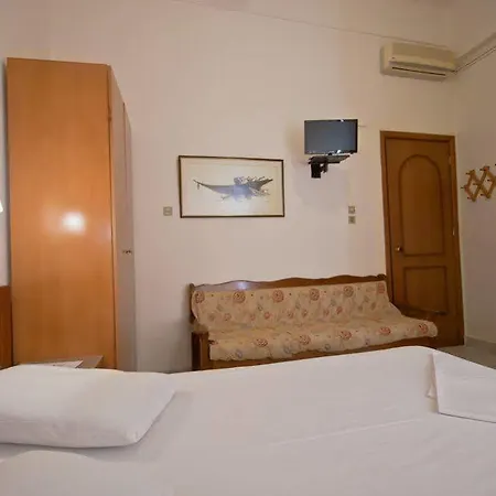 Lena Hotel 2*